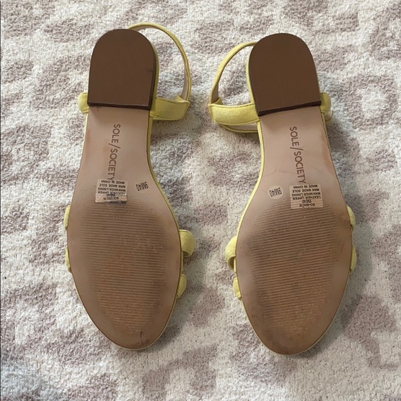 Sole Society Malie Sandal in Pale Yellow - Picture 5 of 5